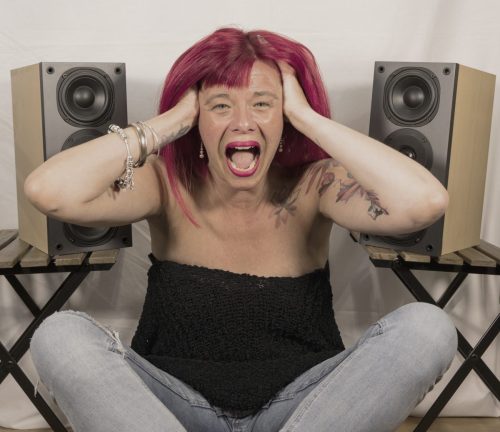 10-Cum-on-feel-the-noize